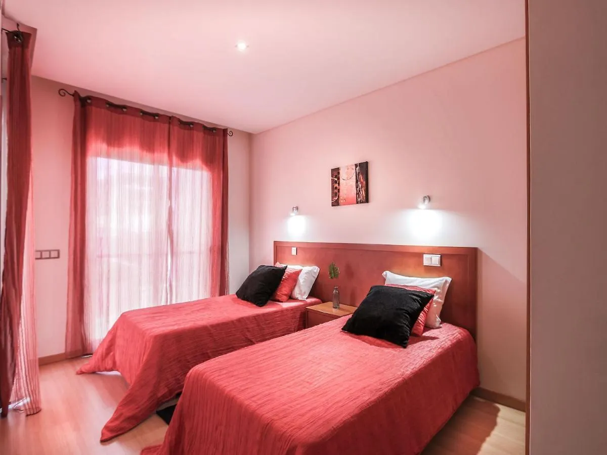 V4, Villa Jardins Branqueira Near Beach, 알부페이라